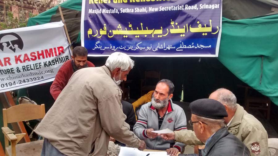 DISTRIBUTION OF FLOOD RELIEF AT MASJID MUSTAFAA SUTHRA SHAHI