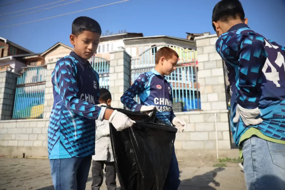 CK Home Students Join Cleanliness Drive at Dal Lake