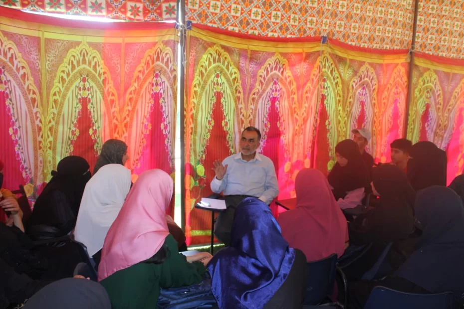 A picture from the interactive session between RCSP students from District Budgam and CHINAR Kashmir Management and Advisors